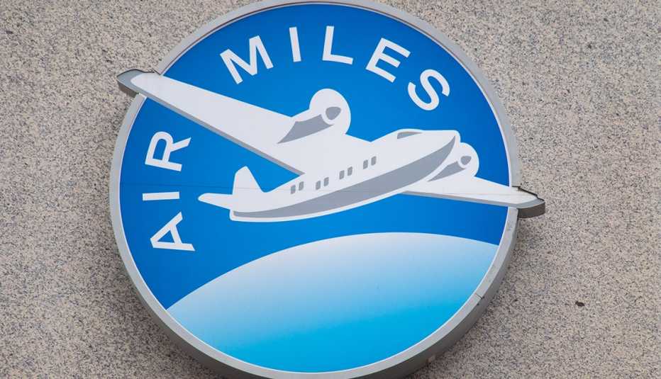 Logo de un programa de recompensa de millas de viajes aéreos Logo de un programa de recompensa de millas de viajes aéreos