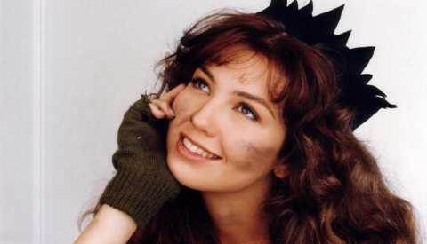Thalía a través de los años - Como María la del Barrio (1995) Thalía a través de los años - Como María la del Barrio (1995)