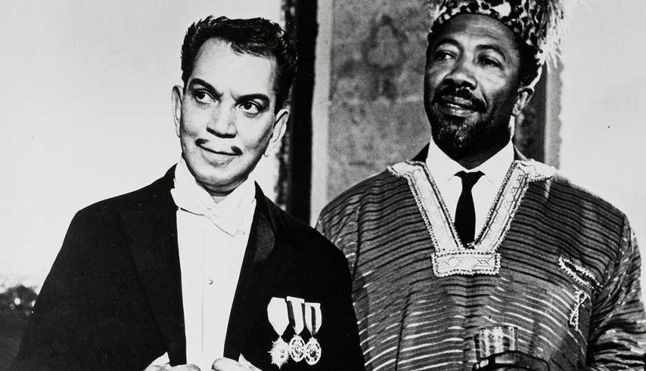 Escena de la película Su Excelencia, de Cantinflas, 1967 