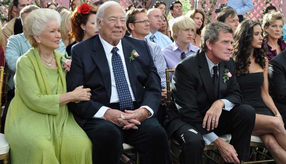 Ellen Burstyn, George Kennedy, Thomas Haden Church, Demi Moore en Another Happy Day