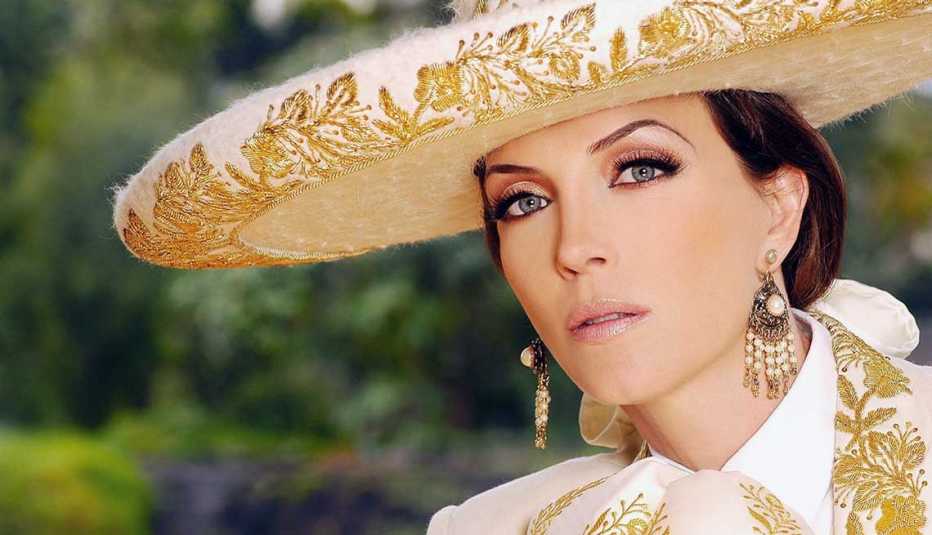 Laura Flores Laura Flores