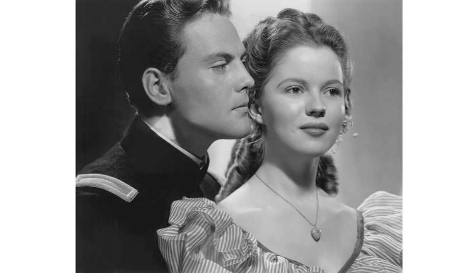  John Agar, Shirley Temple, en la película FORT APACHE 1948