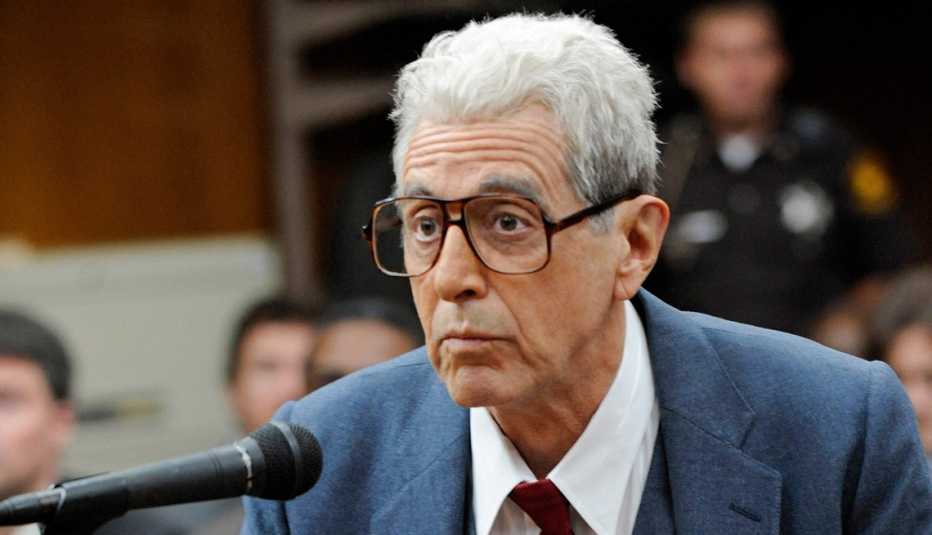 Al Pacino como Doctor Jack Kevorkian en una escena de You Don't Know Jack