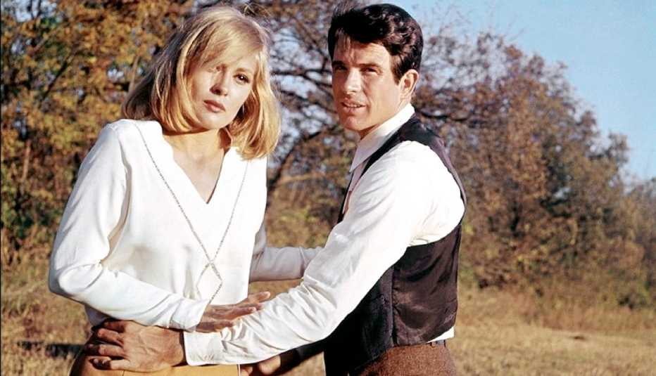 Faye Dunaway y Warren Beatty en una escena de Bonnie and Clyde