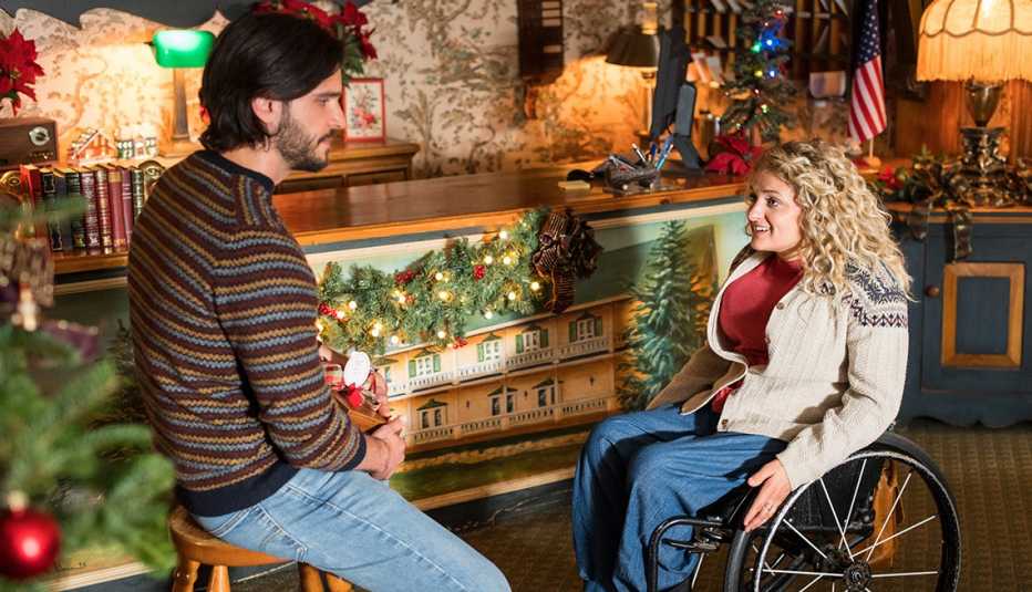 Daniel di Tomasso y Ali Stroker protagonizan la película de Lifetime Christmas Ever After. Daniel di Tomasso y Ali Stroker protagonizan la película de Lifetime Christmas Ever After.