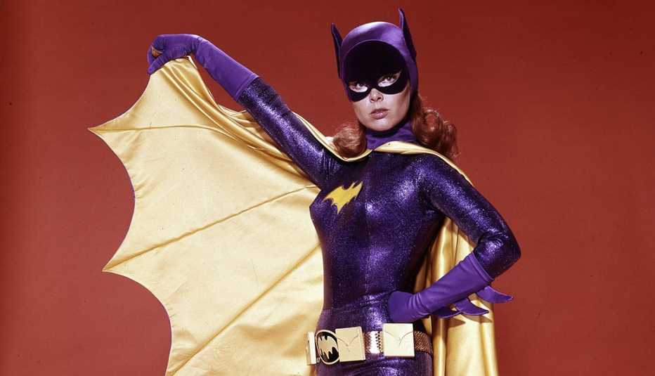 Yvonne Craig como Batgirl en "Batman". Yvonne Craig como Batgirl en "Batman".