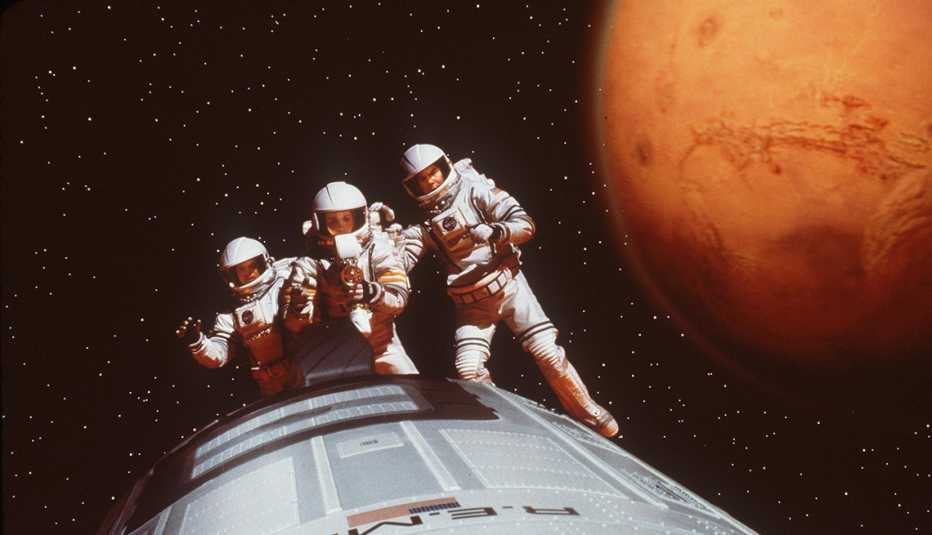 Gary Sinise (izquierda), Connie Nielsen (centro) y Jerry O'Connell en "Mission to Mars". Gary Sinise (izquierda), Connie Nielsen (centro) y Jerry O'Connell en "Mission to Mars".