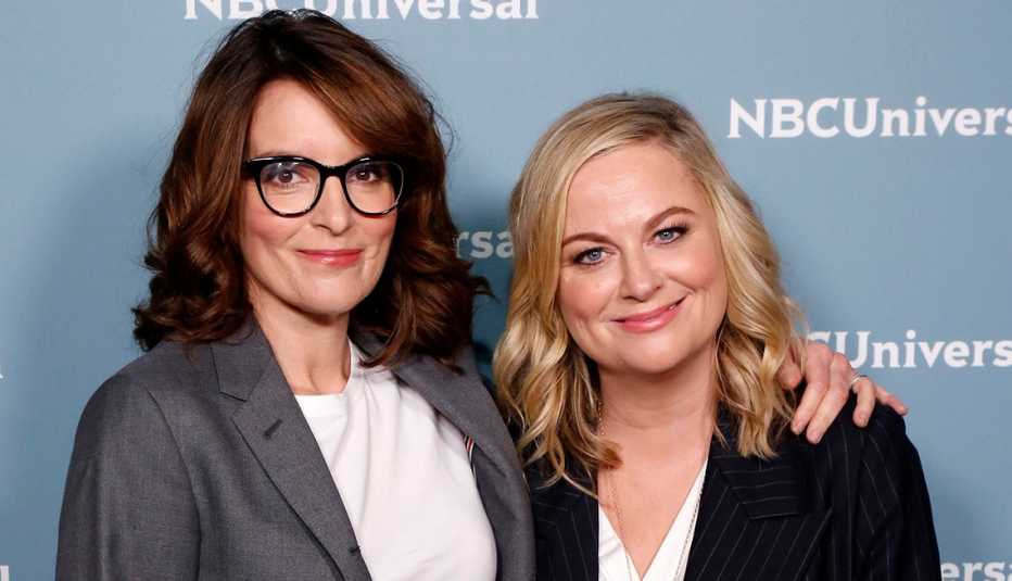 Tina Fey (izquierda) y Amy Poehler.