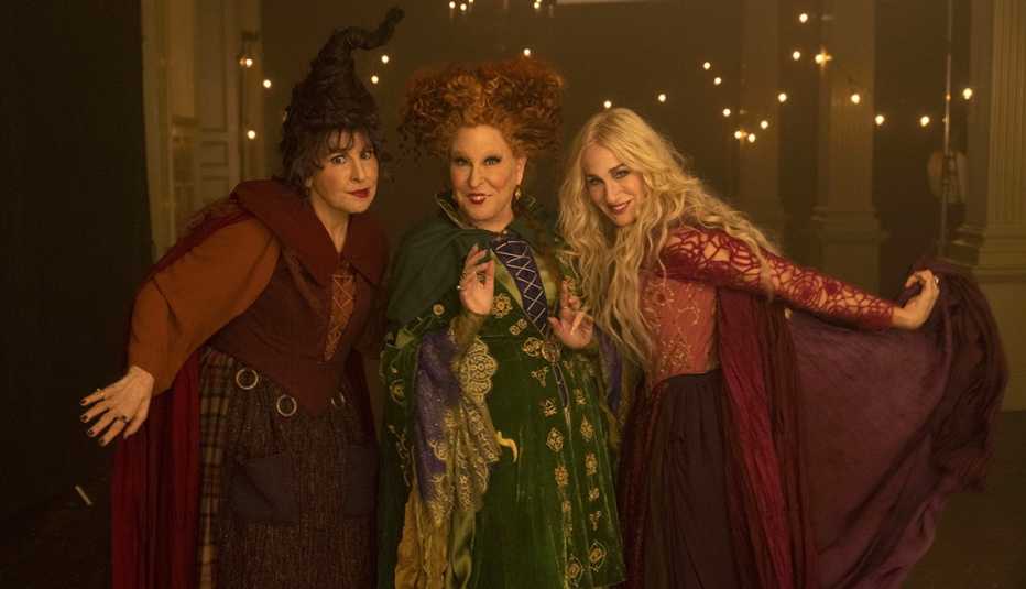Kathy Najimy, Bette Midler y Sarah Jessica Parker protagonizan Hocus Pocus 2