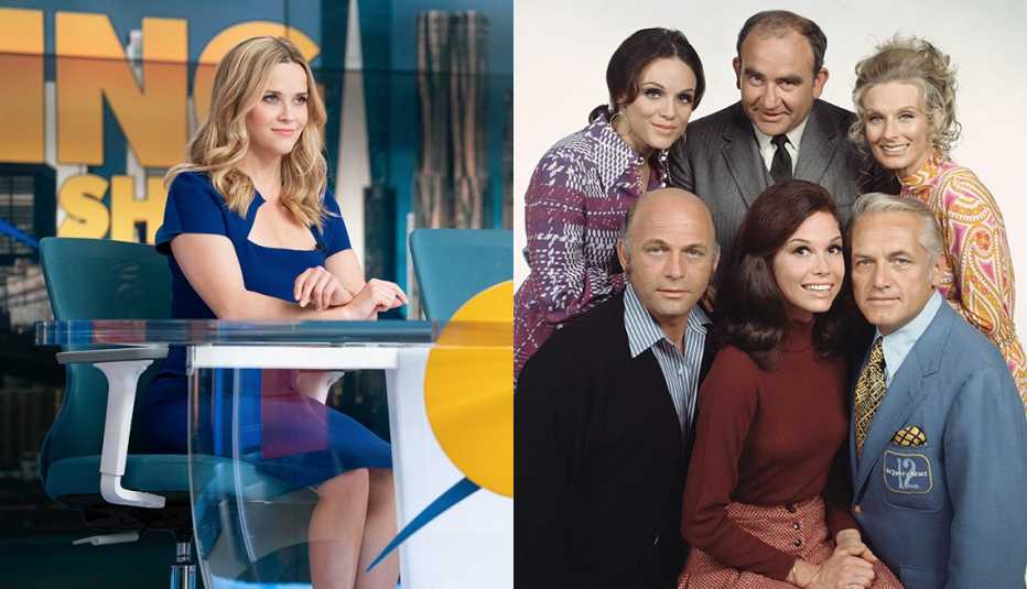 Reese Witherspoon (izquierda) en "The Morning Show" y el elenco de "The Mary Tyler Moore Show".