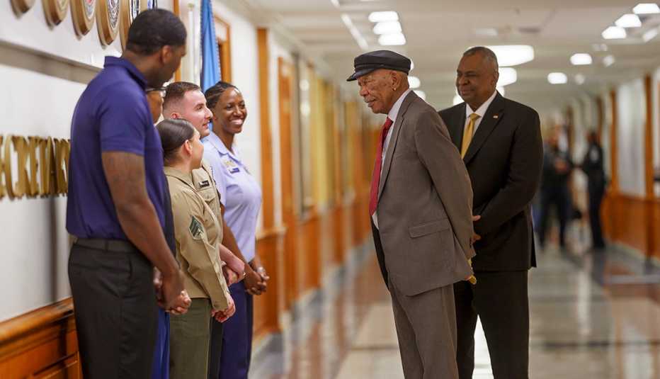 Morgan Freeman en una escena de “761st Tank Battalion: The Original Black Panthers".
