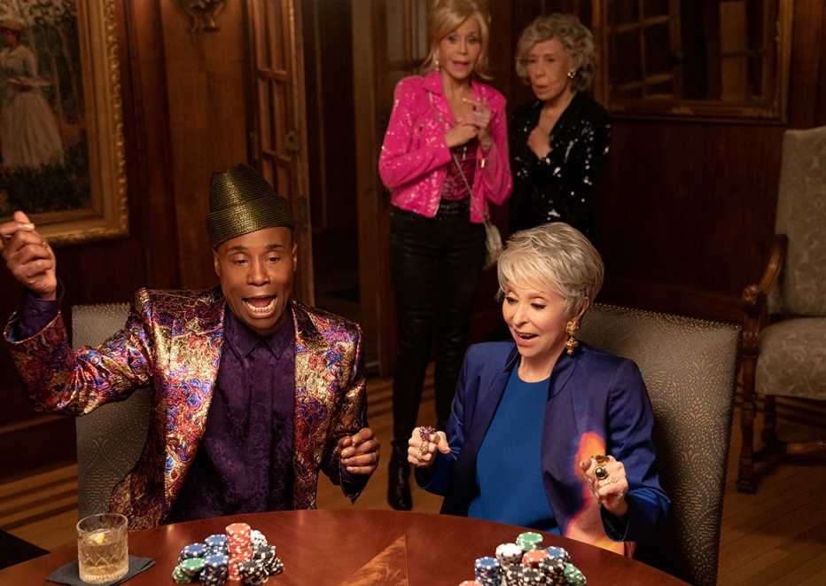 Billy Porter, Rita Moreno, Jane Fonda y Lily Tomlin en una escena.