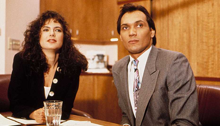 Jimmy Smits en una escena de  L.A. Law.