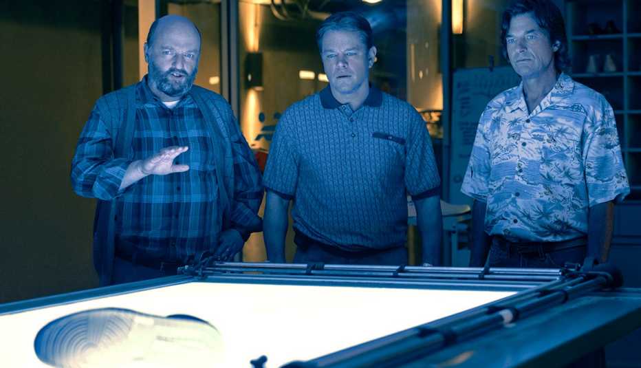 Matthew Maher, Matt Damon y Jason Bateman en &ldquo;Air&rdquo;.