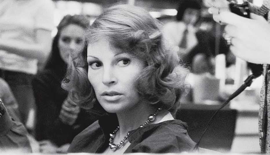 Raquel Welch, la diva a través de los años -  Imagen de 1974 en París