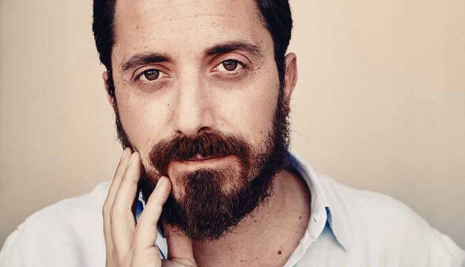 Retrato del director de cine chileno Pablo Larraín