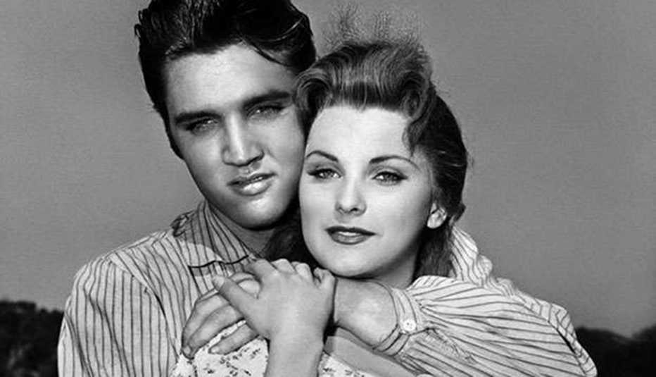 Grandes hitos en la vida y carrera de Elvis Presley - 1956, en una escena de Love Me Tender Grandes hitos en la vida y carrera de Elvis Presley - 1956, en una escena de Love Me Tender