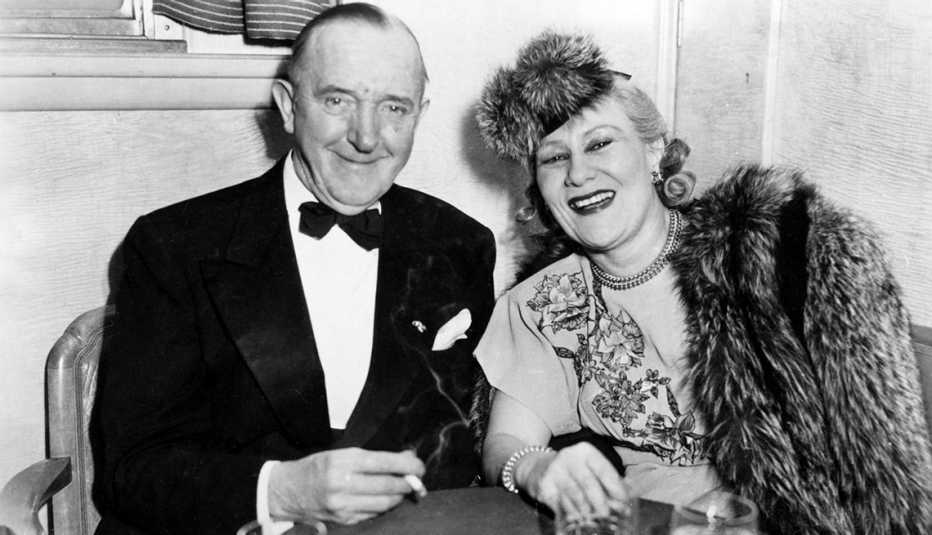 Stan Laurel con su esposa.