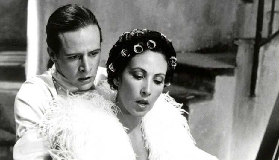 Escena de Santa Sangre, películas de terror dirigidas por hispanos