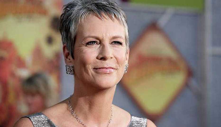 Famosas que se enorgullecen de sus cabelleras platinadas - Jamie Lee Curtis