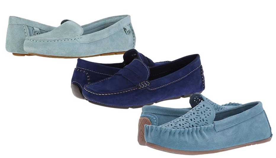 Flores de Ugg, estilo Succulent; Penny Keeper de Massimo Matteo, en piel de vaca curtida color azul; Sophia de Minnetonka, de gamuza color azul claro.