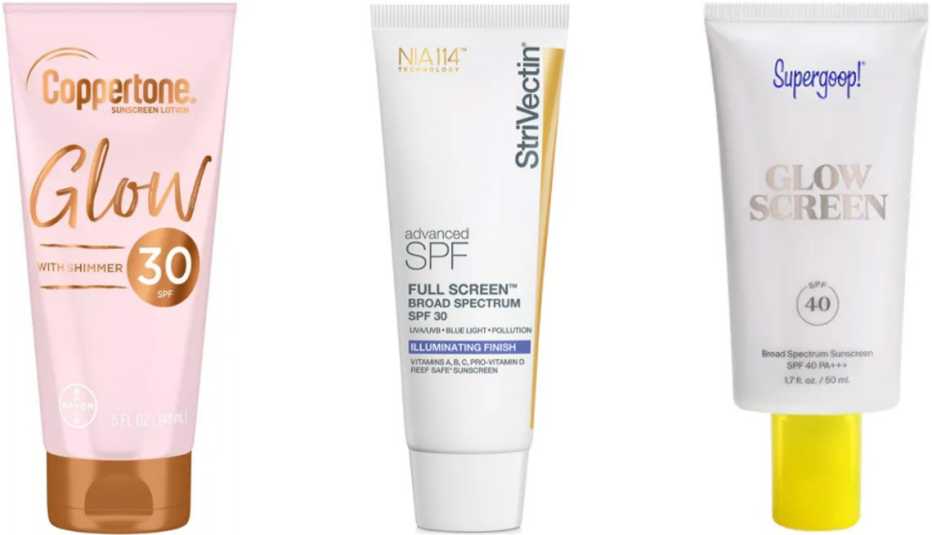 (De izquierda a derecha) Coppertone Glow With Shimmer Sunscreen Lotion SPF 30; StriVectin Full Screen Broad Spectrum SPF 30 Illuminating; Supergoop Glowscreen Sunscreen SPF 40+.