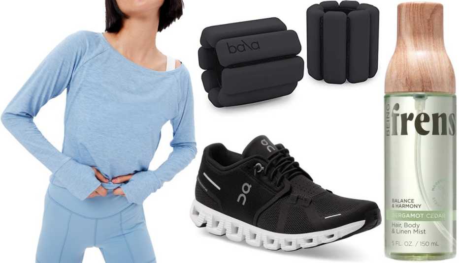 Camiseta GapFit en gamuza azul, brazaletes Bala 1 Pound Bangles en color Charcoal, aerosol corporal Body & Linen,  zapatillas deportivas On Cloud 5
