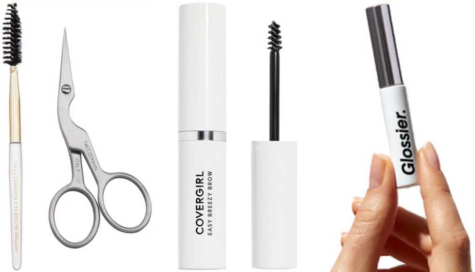 (De izquierda a derecha) Tijeras y cepillo para dar forma a las cejas Tweezerman Brow Shaping Scissors and Brush; gel fijador transparente para cejas CoverGirl Easy Breezy Brow Clear Setting Gel; Glossier Boy Brow.