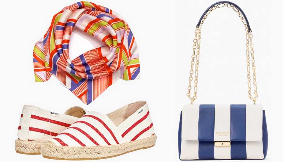 Bufanda, zapatos y bolso a rayas en diferentes colores.