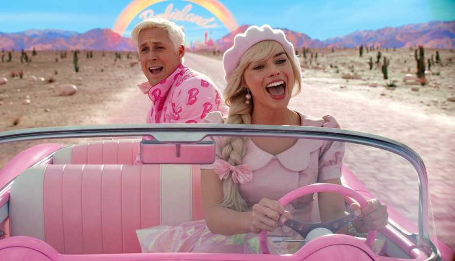 Ryan Gosling y Margot Robbie en "Barbie".