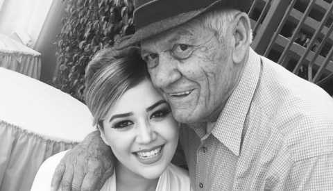 Dayana García y su abuelo Dayana García y su abuelo