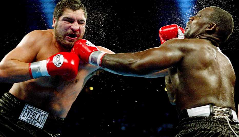 Leyendas del boxeo latinoamericano - John Ruiz (44-9-1-1, 30 nocáuts)