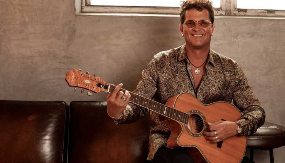 Carlos Vives.