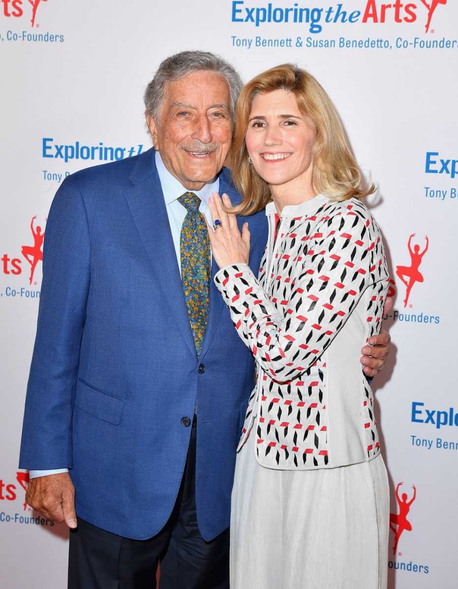 Tony Bennett y su esposa Susan, en Nueva York en 2019