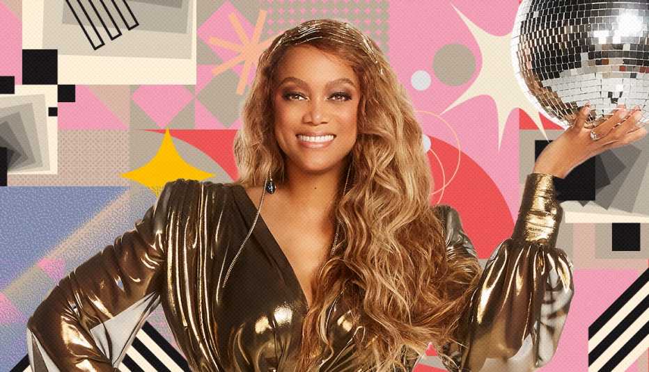 Tyra Banks frente a un fondo colorido.