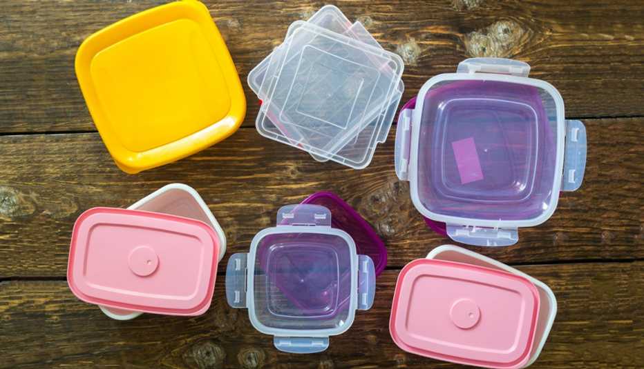 Recipientes de plástico para la cocina