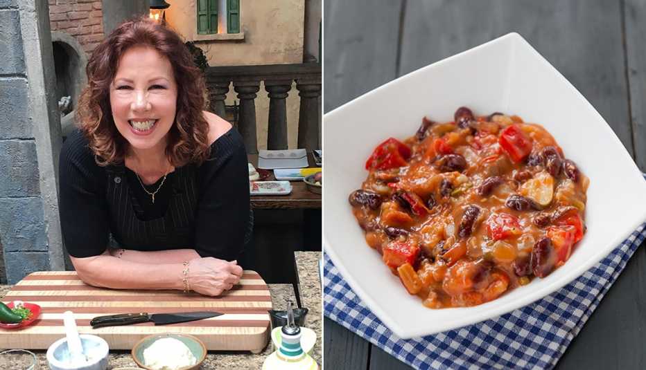 Christina Pirello y un plato de chili vegetariano