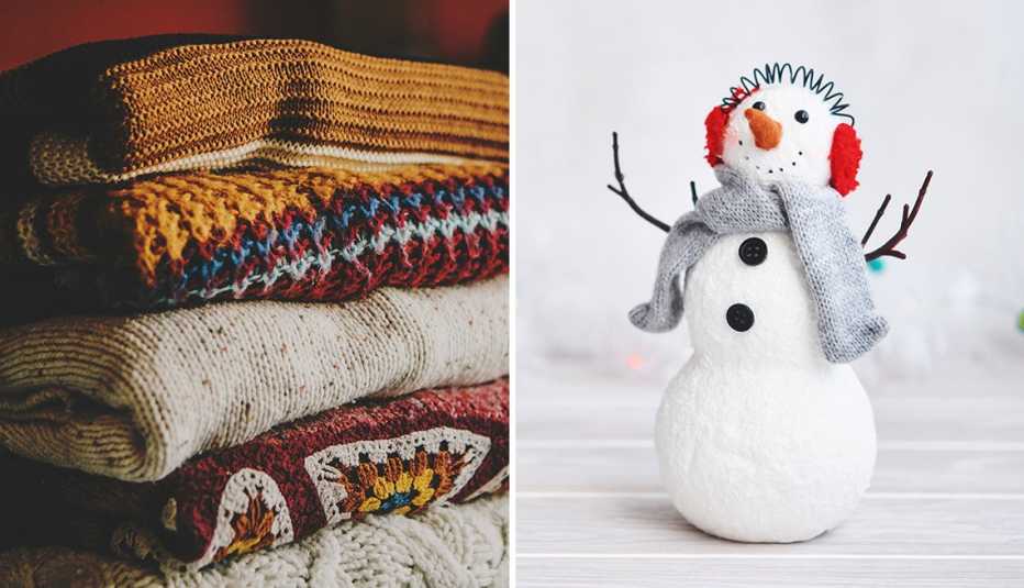 A la derecha sacos de navidad apilados, izquierda muñeco de nieve 