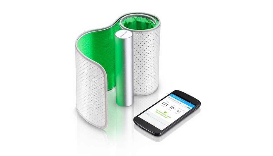 Withings Mobile, monitor de frecuencia cardíaca y un móvil inteligente.