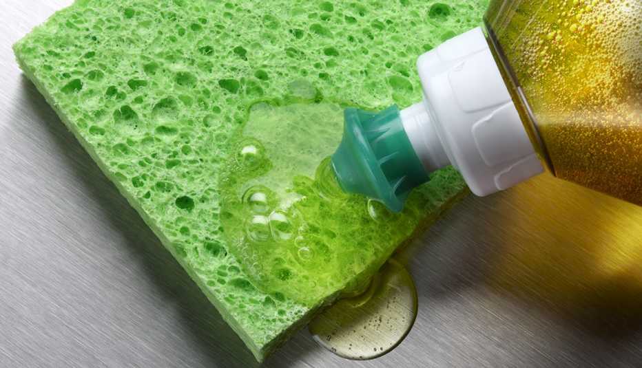 Líquidos que no deben faltar en la limpieza de casa