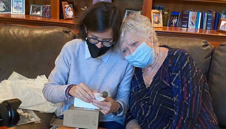 Ana Reyes y Pat Harkleroad 
