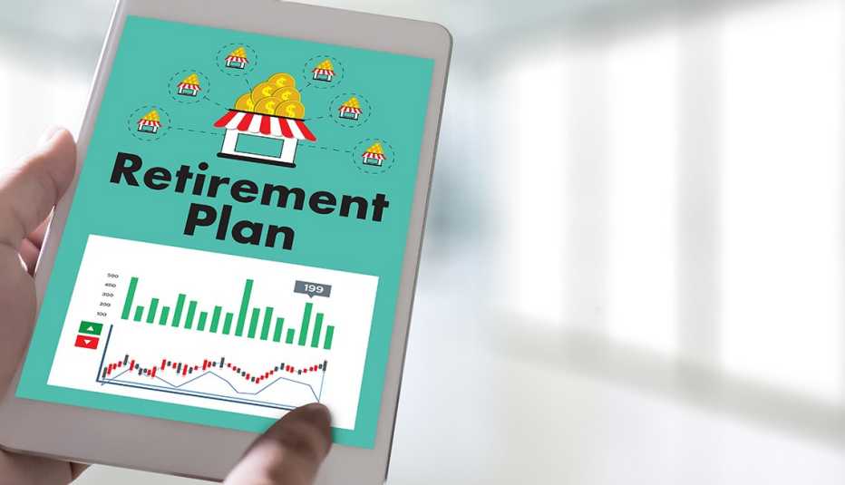 Tableta que muestra una ilustración estadística de un plan de retiro