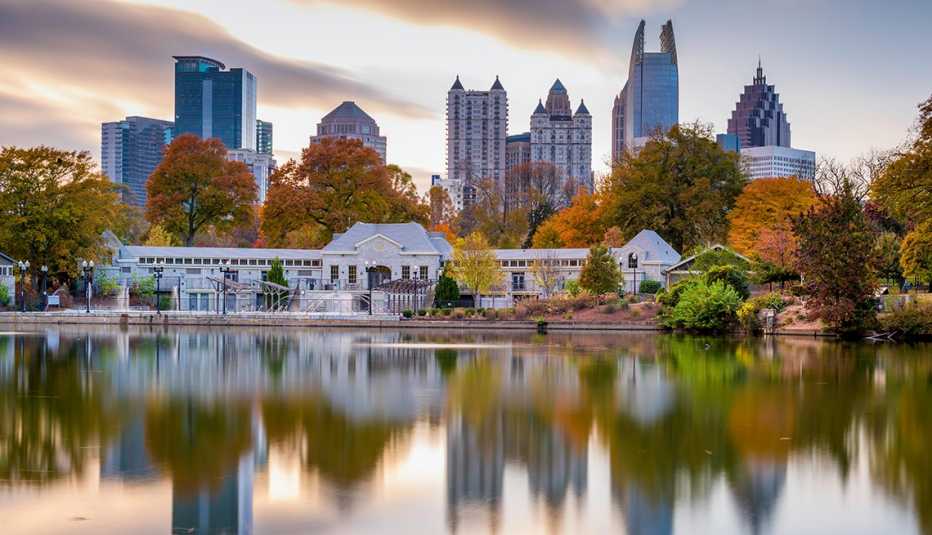 Paisaje de Atlanta, Georgia en el otoño