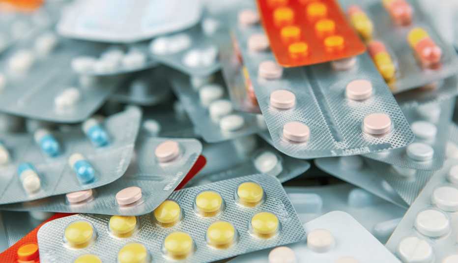 paquetes de pastillas apilados juntos