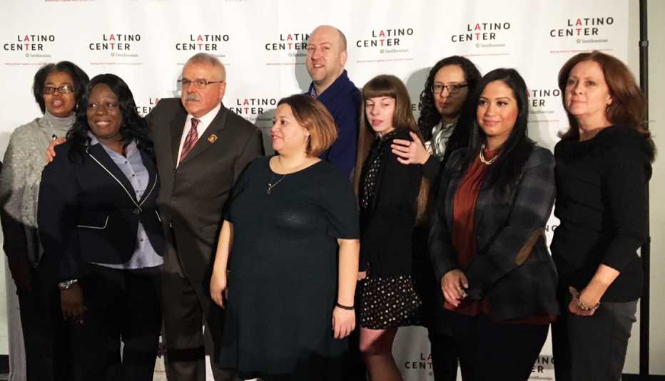 Grupo de trabajadores del Smithsonian Latino Center.