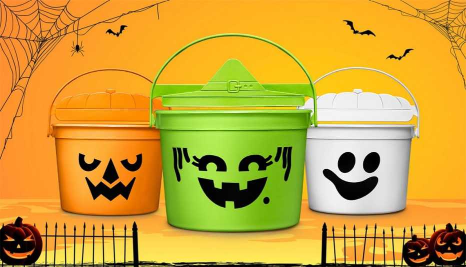 Cajitas felices en forma de cubo de McDonalds alusivas a Halloween Cajitas felices en forma de cubo de McDonalds alusivas a Halloween