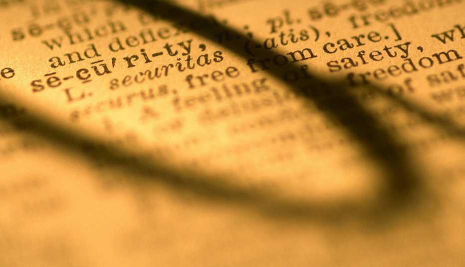 Cómo pagar los cuidados a largo plazo - Página diccionario muestra la palabra seguridad en inglés