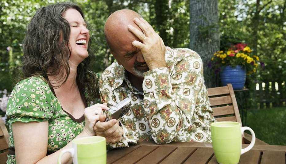 10 maneras de usar el humor y la risa en el cuidado de otros