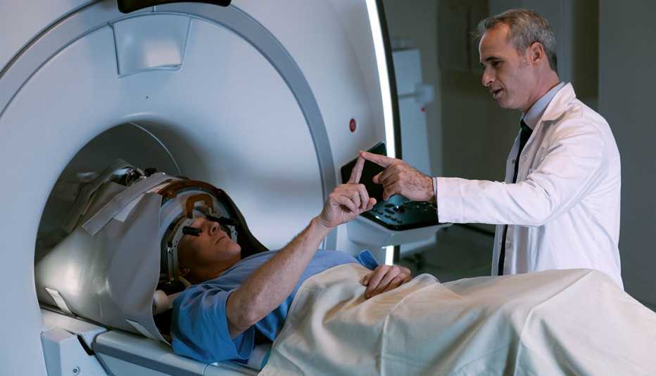 Un paciente sometido a un tratamiento llamado Exablate Neuro