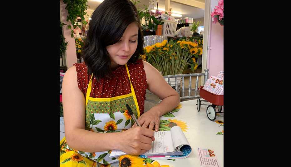 Empleada de una floristería